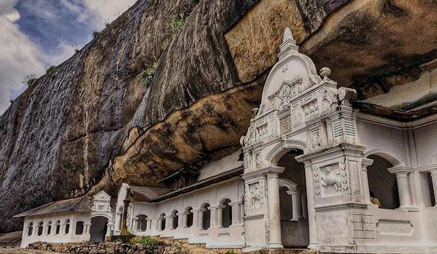 Exploring Ancient Historic Sites in Sri Lanka